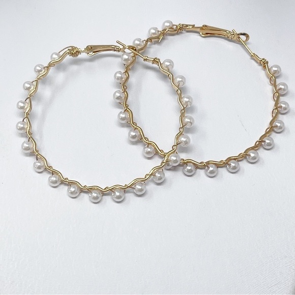 Hoop Pearl Earrings Freshwater Baroque Pearl Vintage Style - Picture 1 of 10